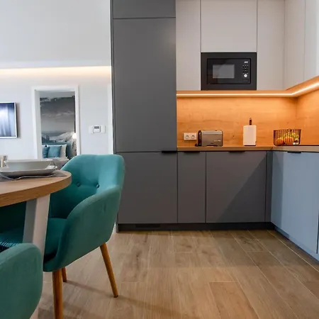 Apartament Turkusowy Gardenia Z Widokiem Na Morze Epapartamenty Apartman *